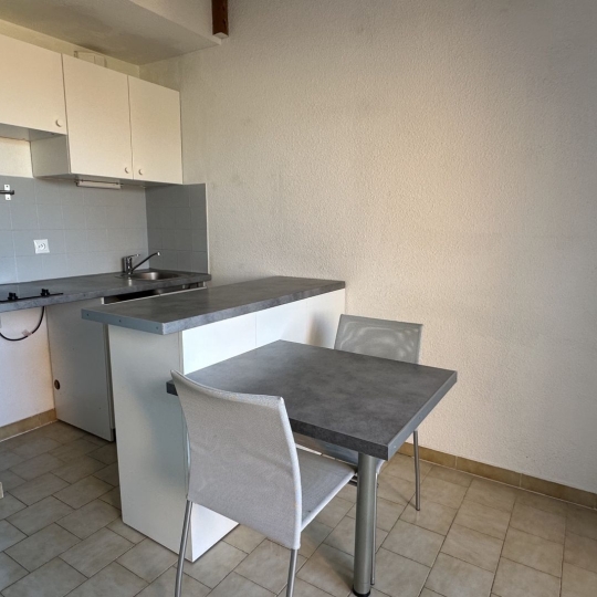  Annonces SANARY : Appartement | BANDOL (83150) | 30 m2 | 800 &euro; 