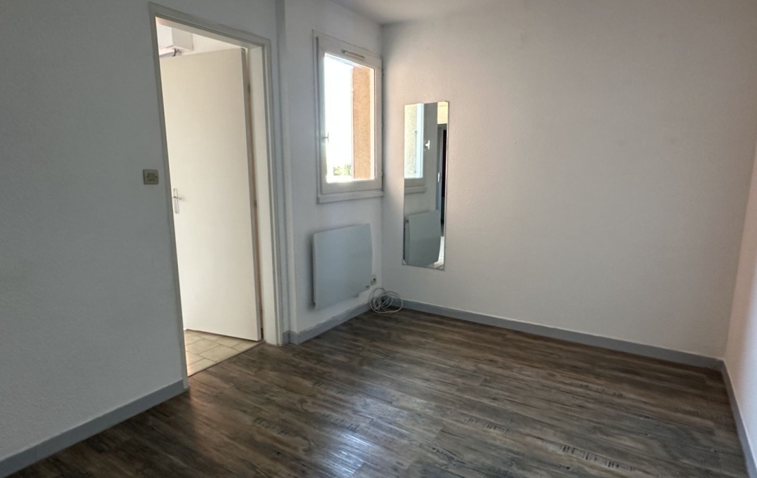Annonces SANARY : Appartement | BANDOL (83150) | 30 m2 | 800 &euro; 